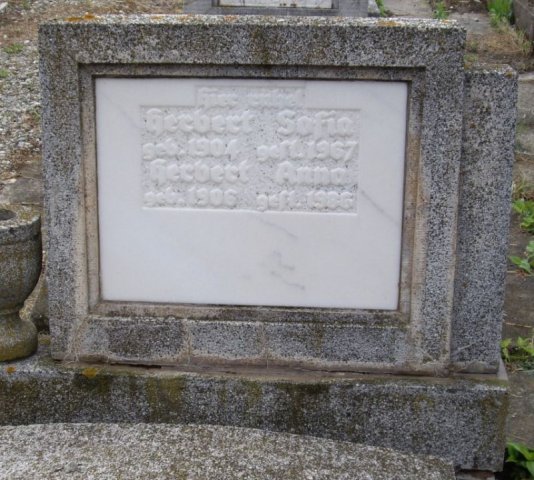 Herbert Sofia 1904-1967 Anna 1906-1986 Grabstein